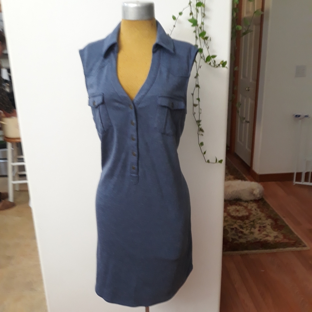Short sleeve dress
